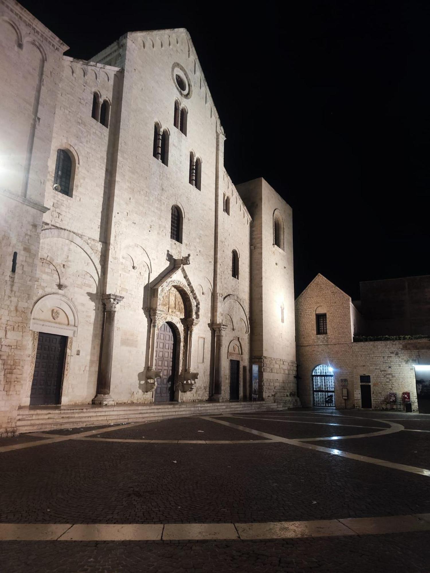 Апартаменты Bari In Un Click Экстерьер фото