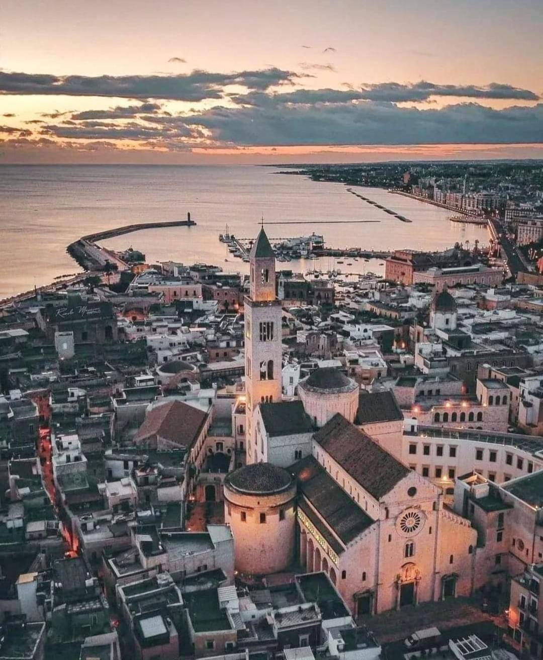 Апартаменты Bari In Un Click Экстерьер фото