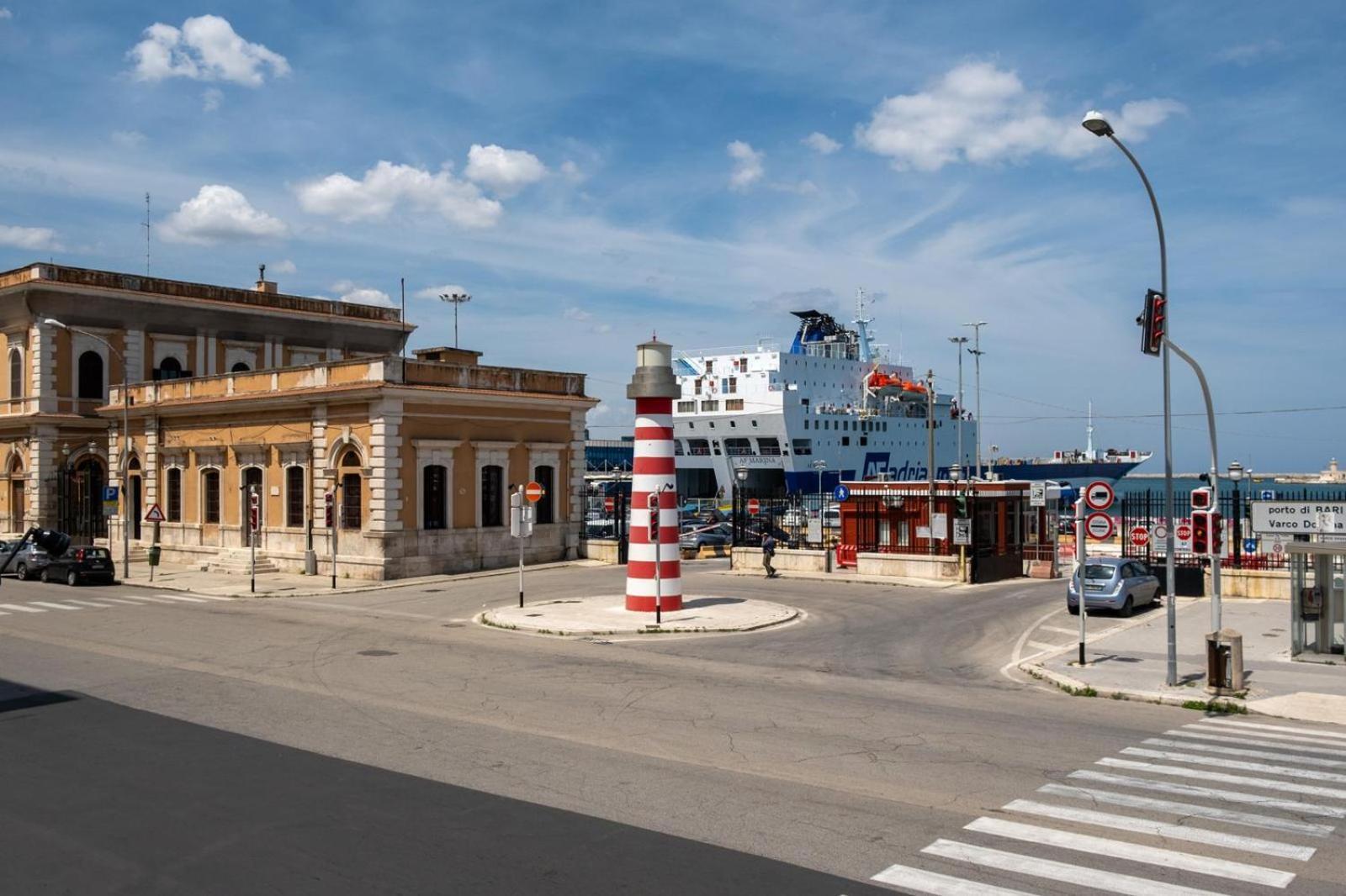 Апартаменты Bari In Un Click Экстерьер фото